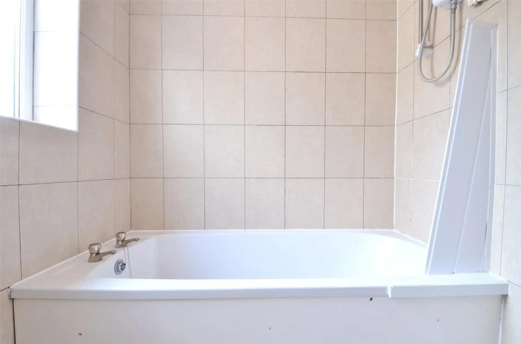 6 bedroom terraced house for rent