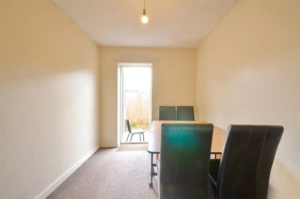 6 bedroom terraced house for rent