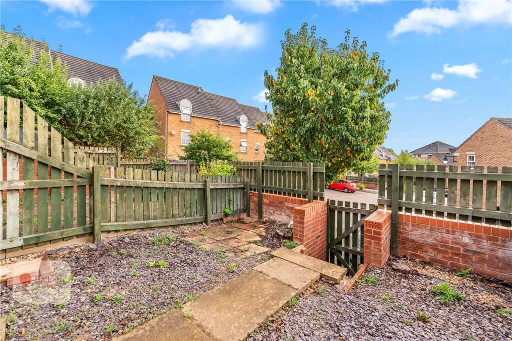 4 bedroom terraced house for rent