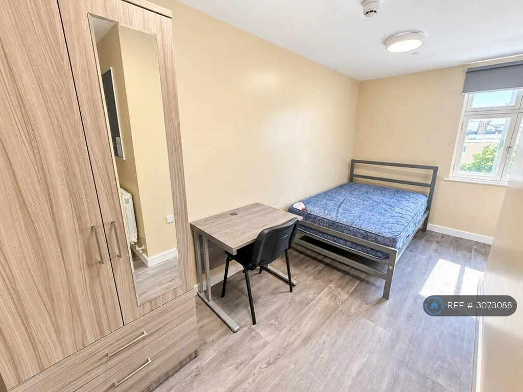 4 bedroom flat for rent
