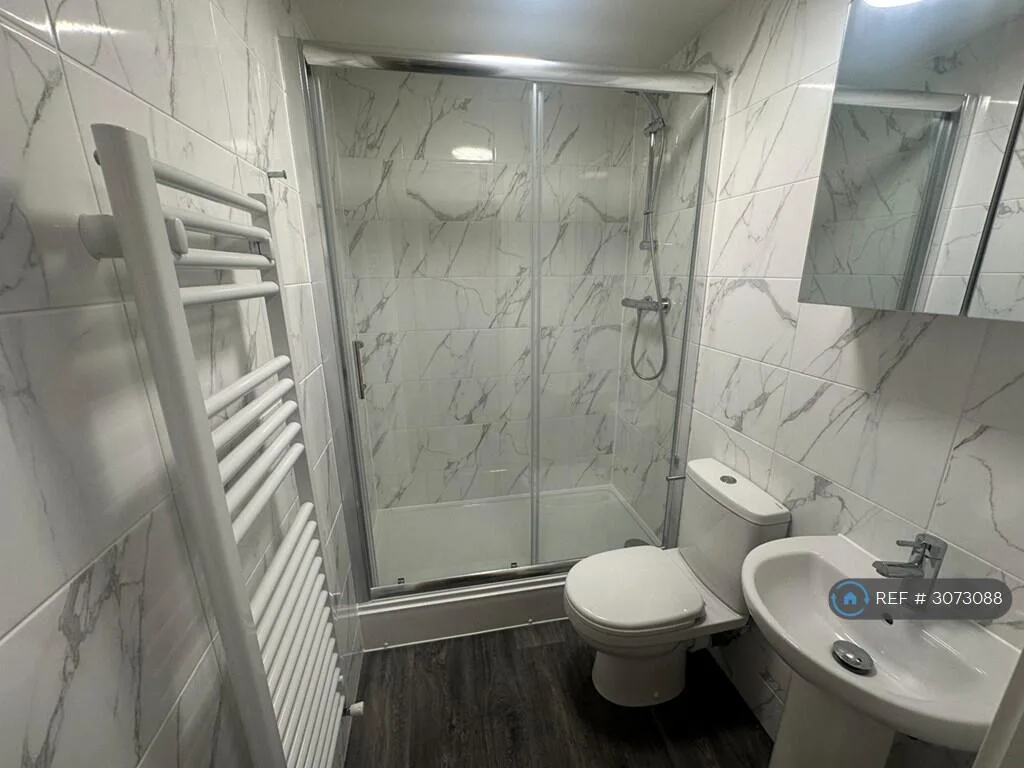 4 bedroom flat for rent
