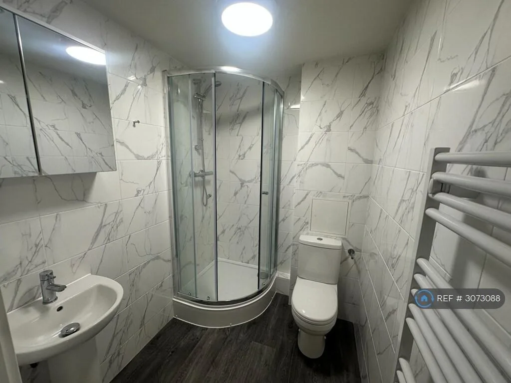 4 bedroom flat for rent