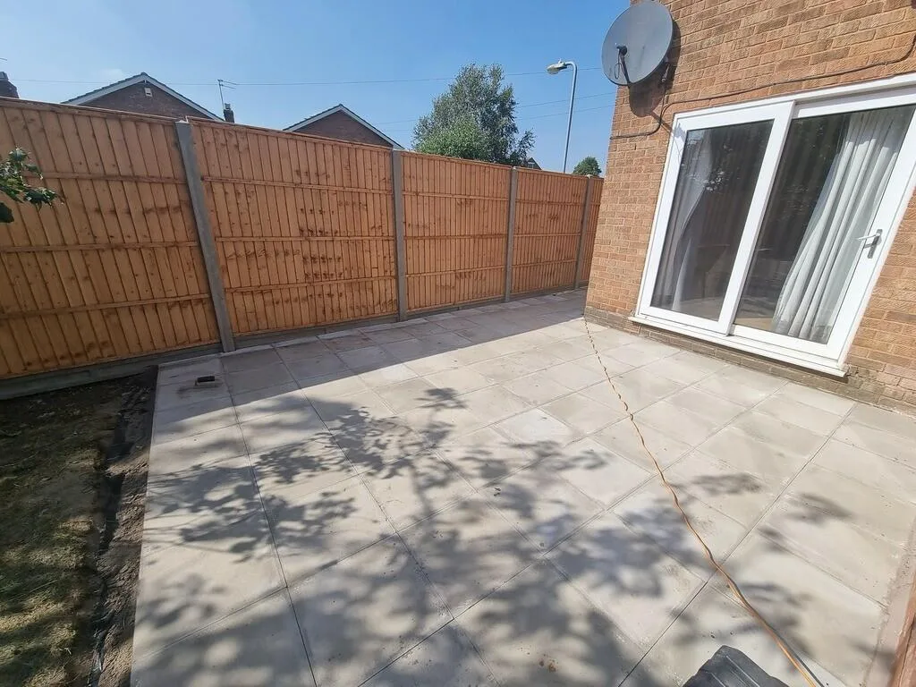 5 bedroom semi-detached house for rent