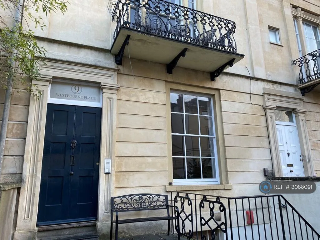 4 bedroom maisonette for rent