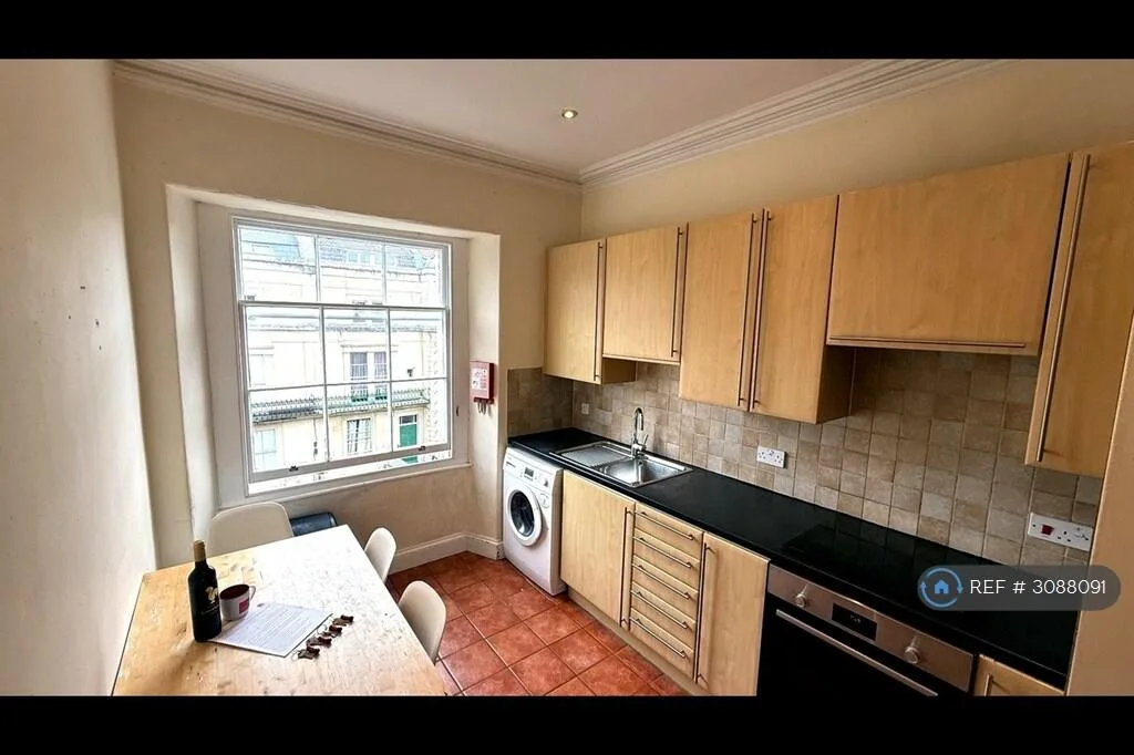 4 bedroom maisonette for rent