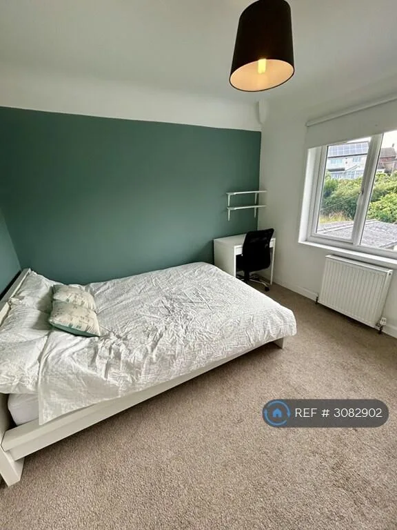 4 bedroom semi-detached house for rent