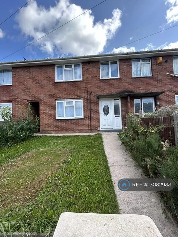 5 bedroom terraced house for rent