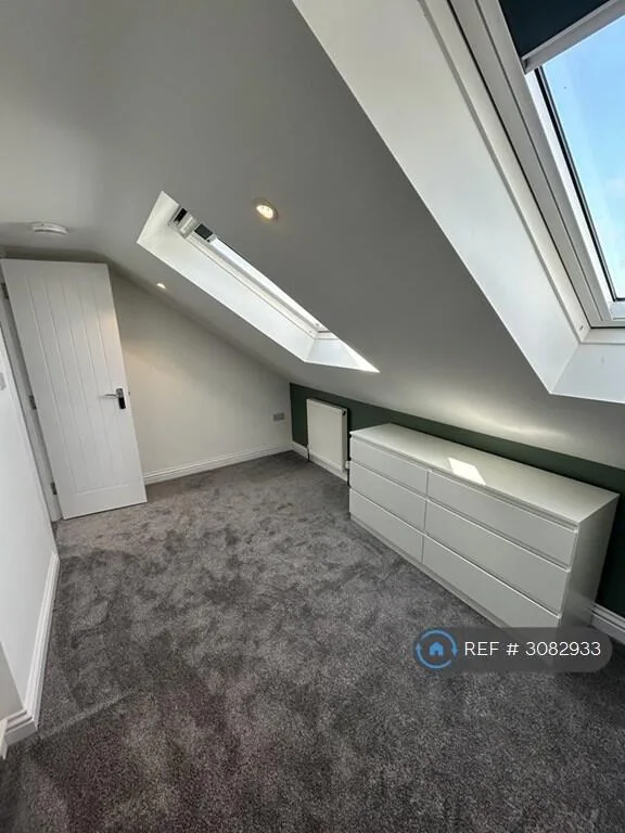 5 bedroom terraced house for rent