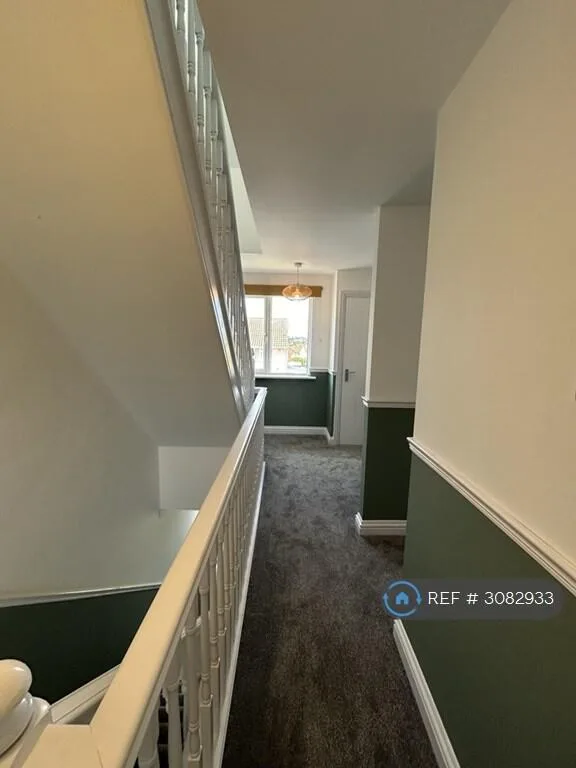 5 bedroom terraced house for rent