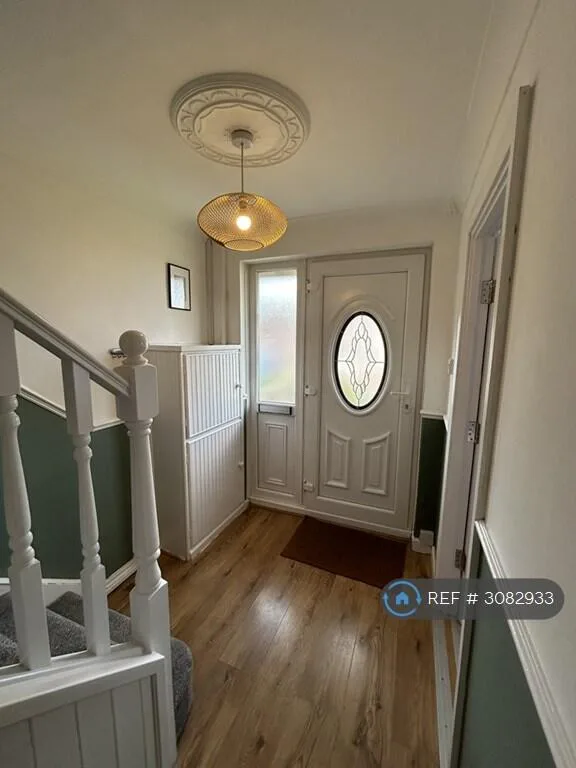 5 bedroom terraced house for rent