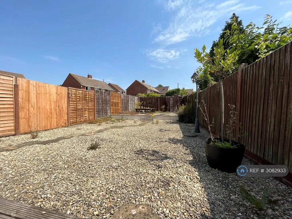 5 bedroom terraced house for rent