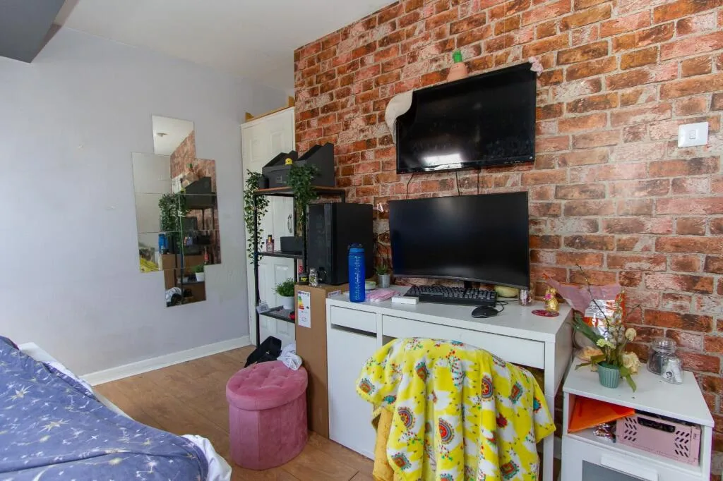 3 bedroom flat for rent
