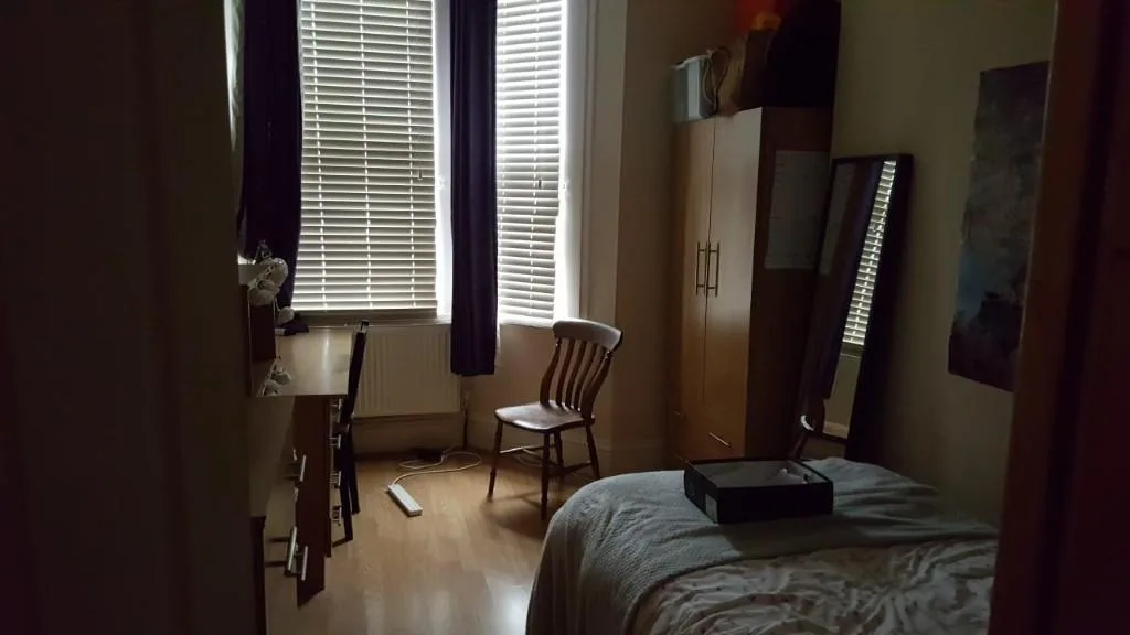 8 bedroom semi-detached house for rent