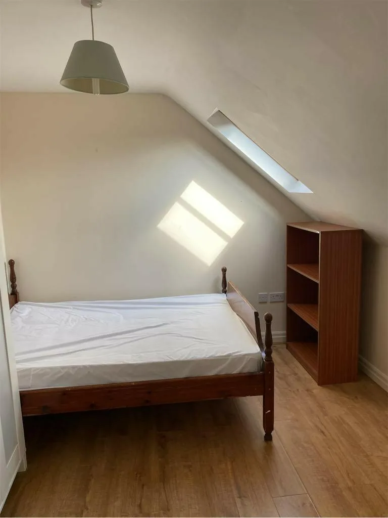 6 bedroom terraced house for rent