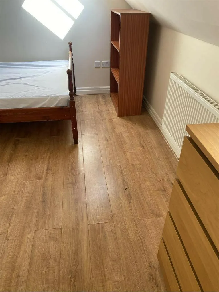 6 bedroom terraced house for rent