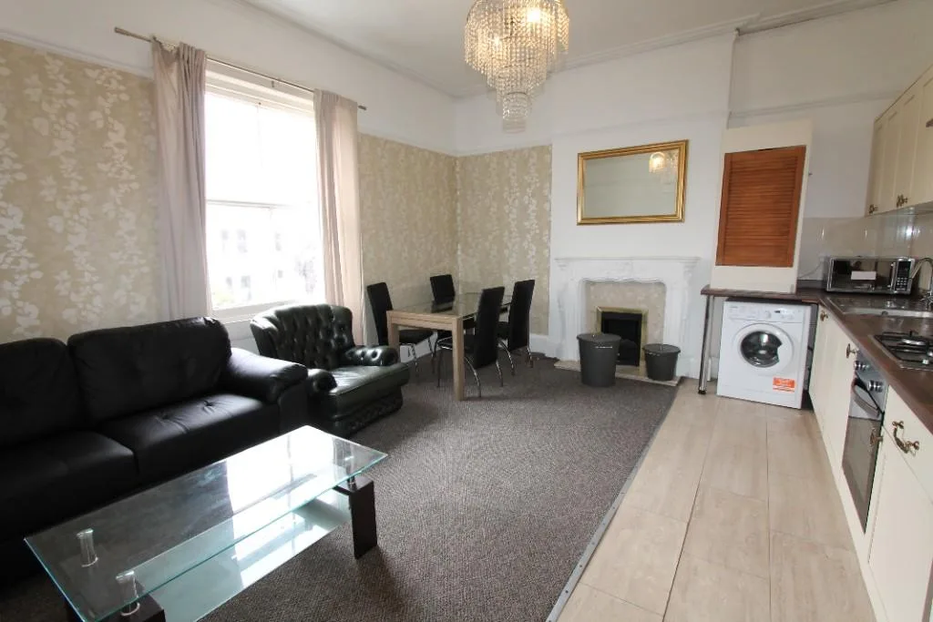 2 bedroom flat for rent