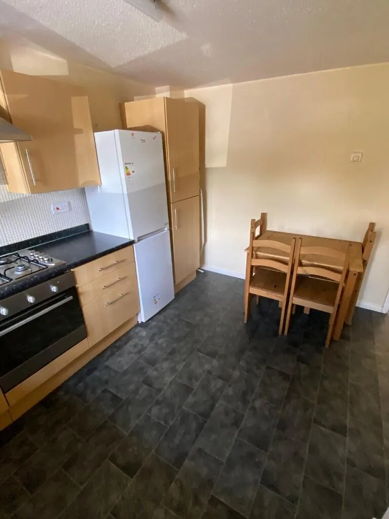 2 bedroom semi-detached house for rent