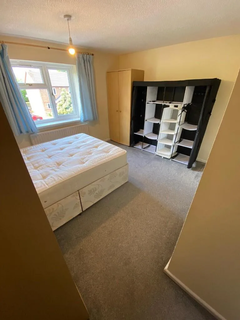 2 bedroom semi-detached house for rent