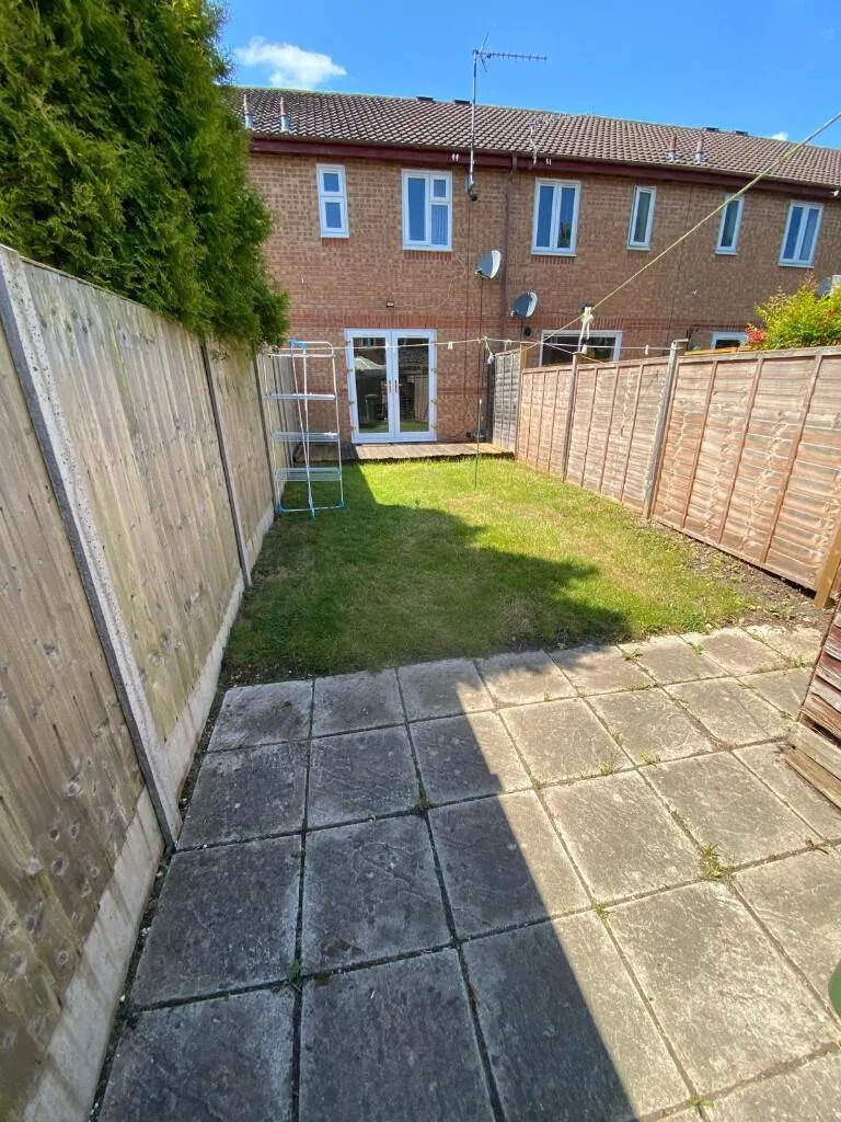 2 bedroom semi-detached house for rent