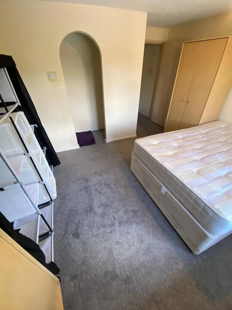 2 bedroom semi-detached house for rent
