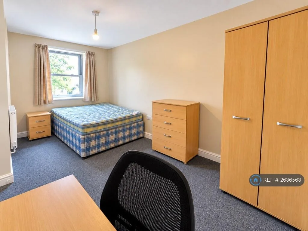4 bedroom flat for rent