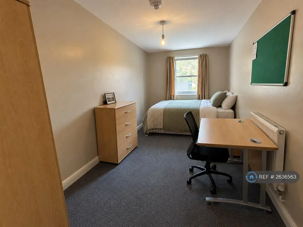 4 bedroom flat for rent