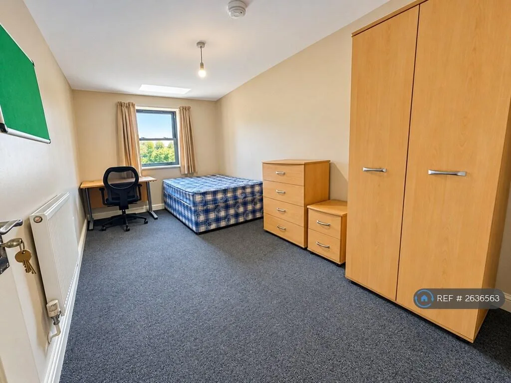 4 bedroom flat for rent