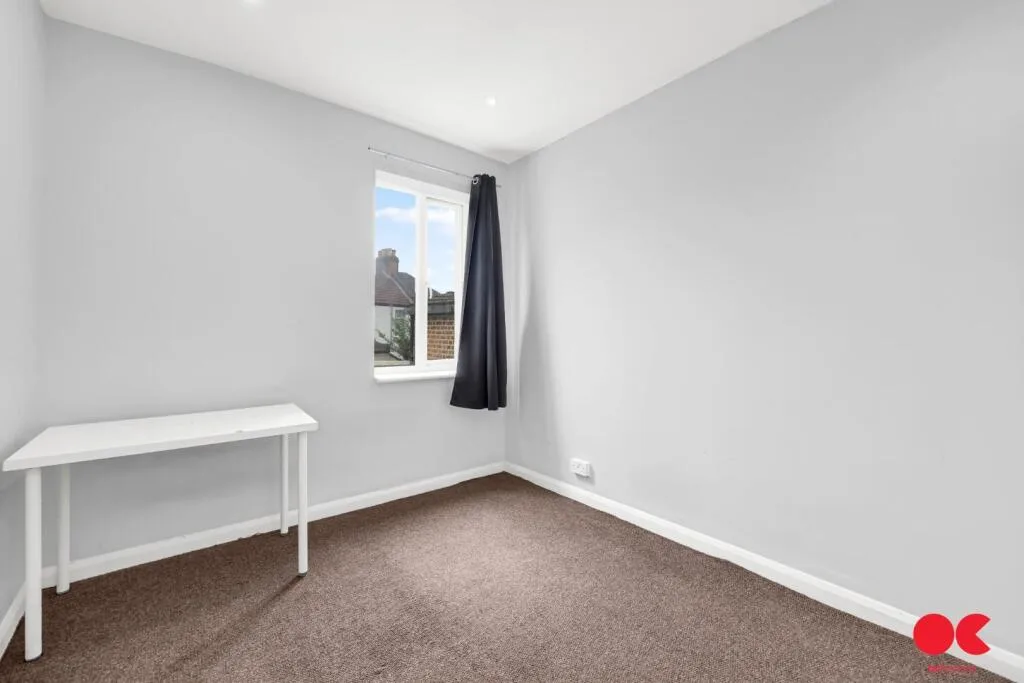 4 bedroom end of terrace house for rent