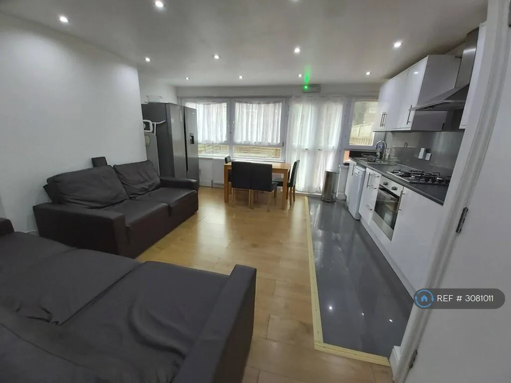 4 bedroom terraced house for rent