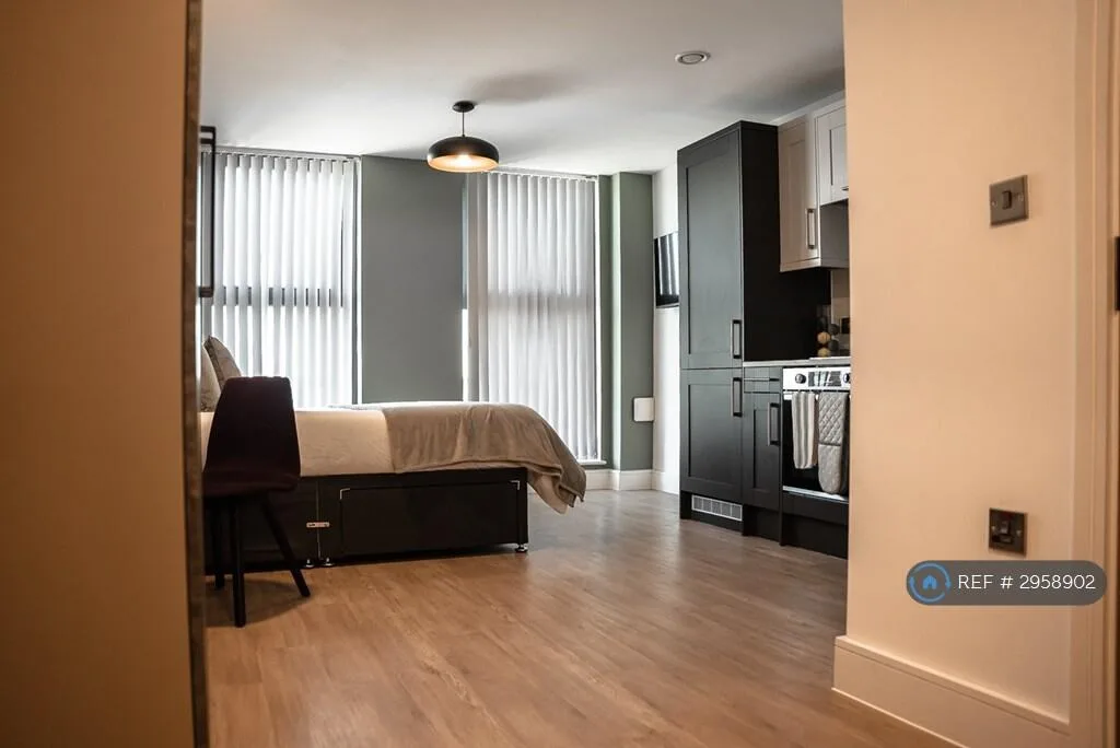 Studio flat for rent