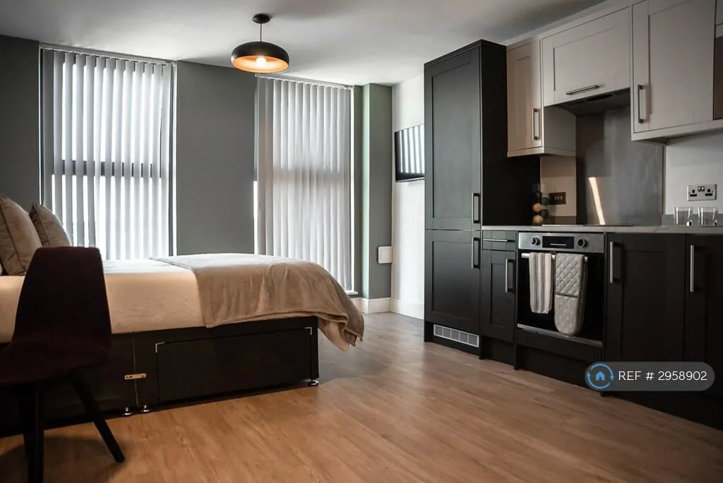 Studio flat for rent