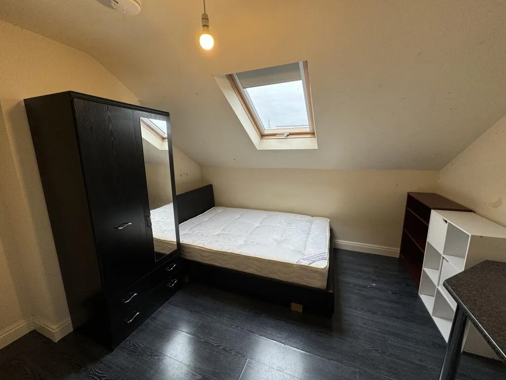 6 bedroom house for rent