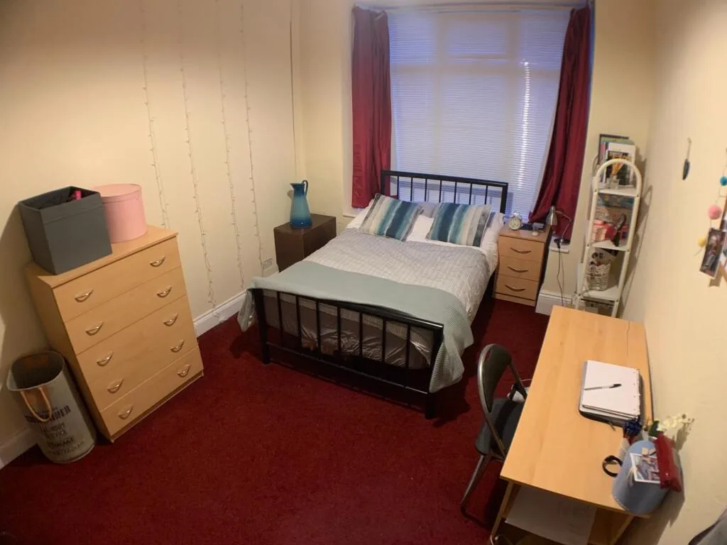 5 bedroom house for rent