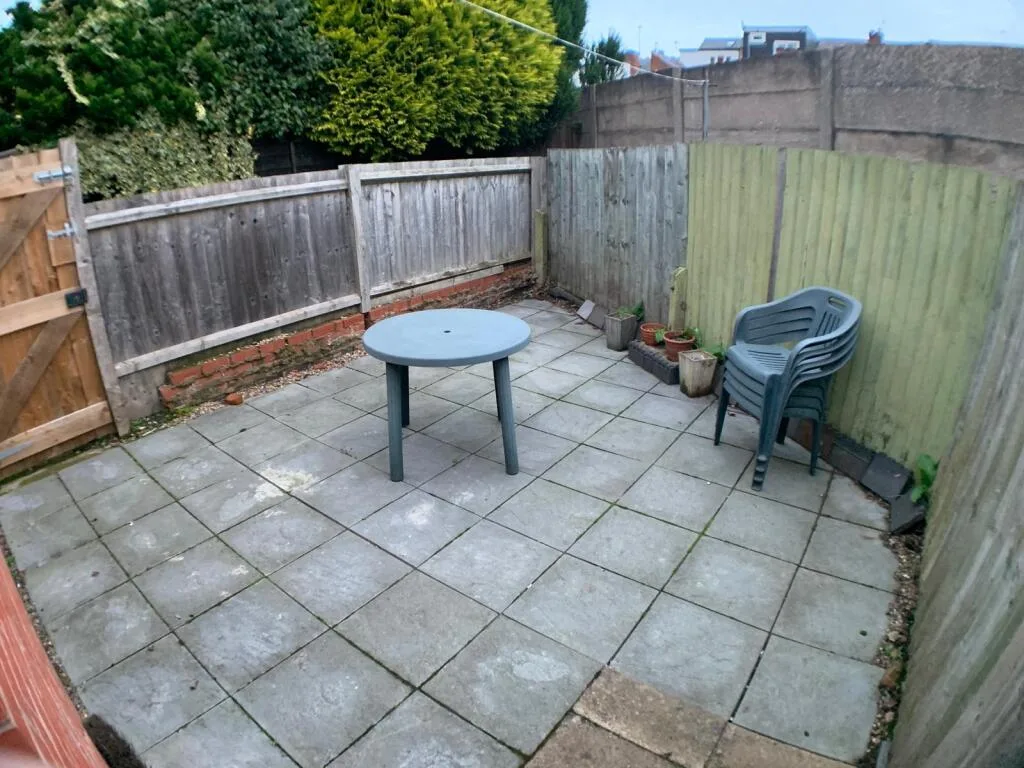 5 bedroom house for rent