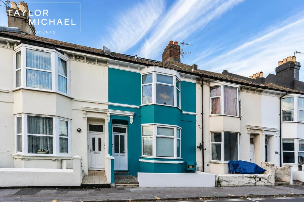 6 bedroom terraced house for rent
