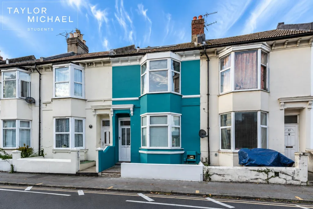 6 bedroom terraced house for rent
