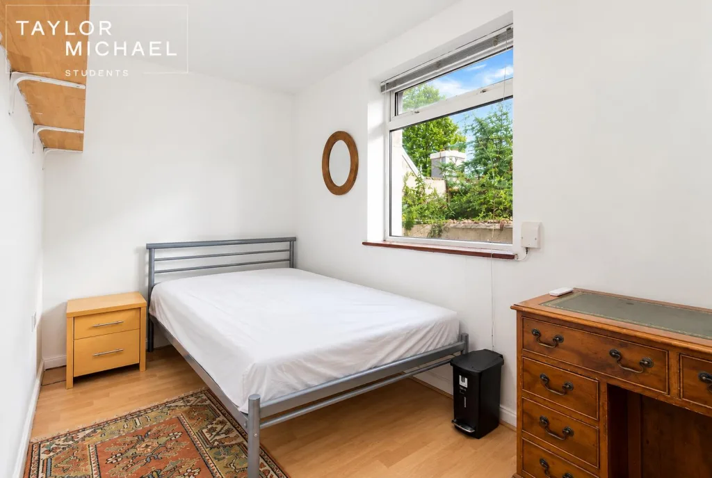 6 bedroom terraced house for rent