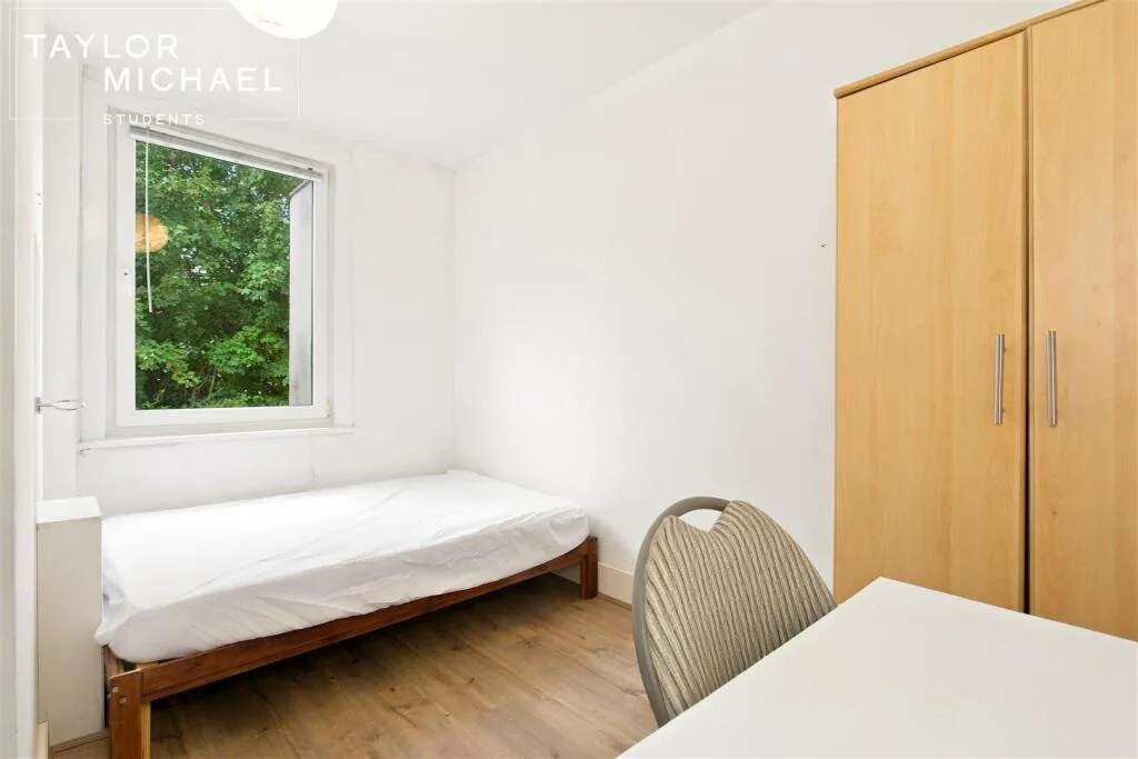 6 bedroom terraced house for rent