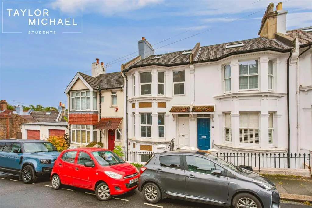 6 bedroom terraced house for rent