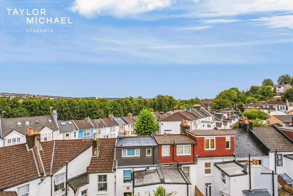 6 bedroom terraced house for rent