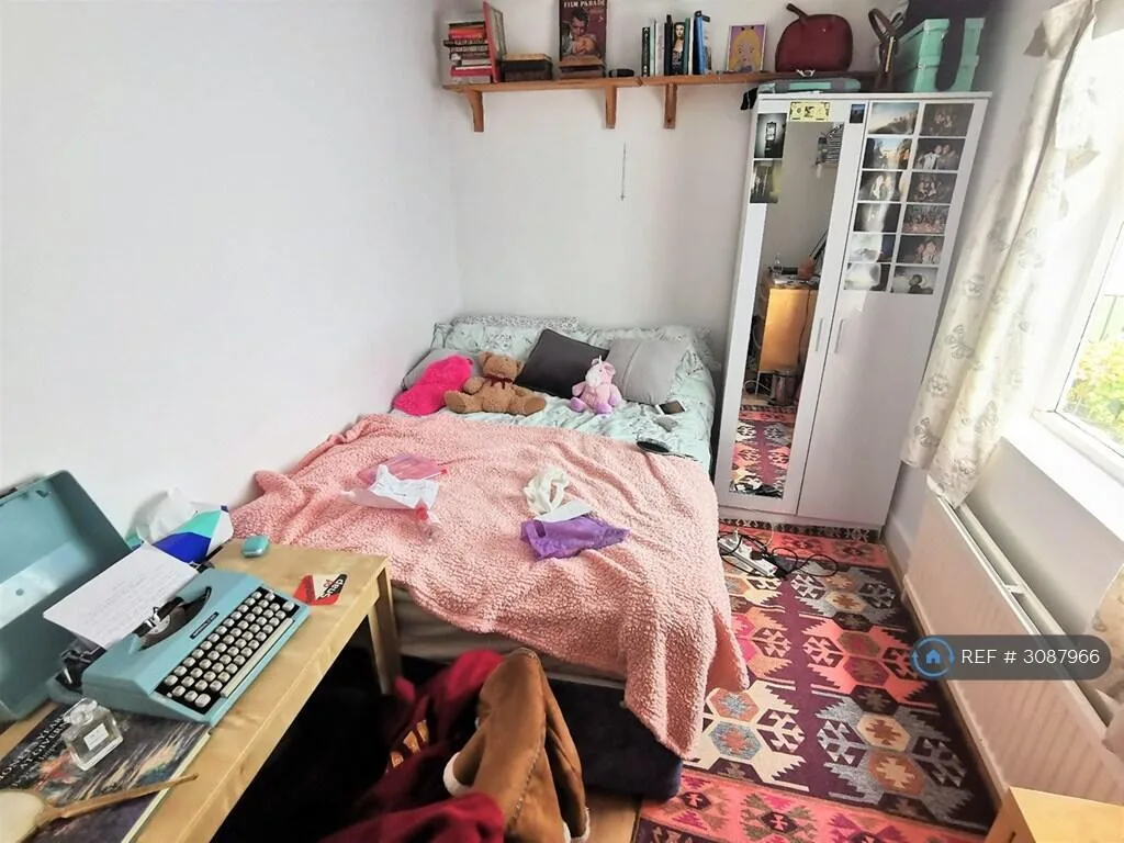6 bedroom terraced house for rent