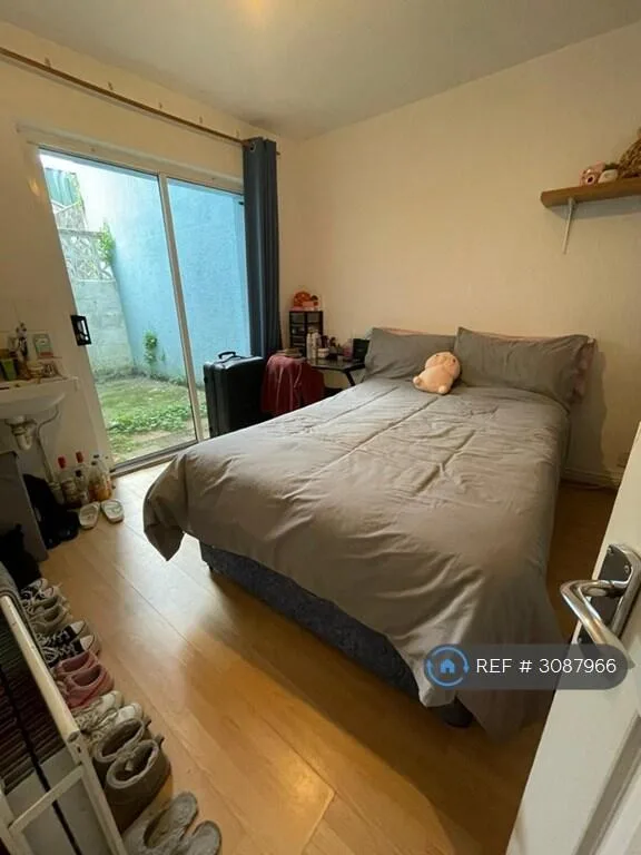 6 bedroom terraced house for rent