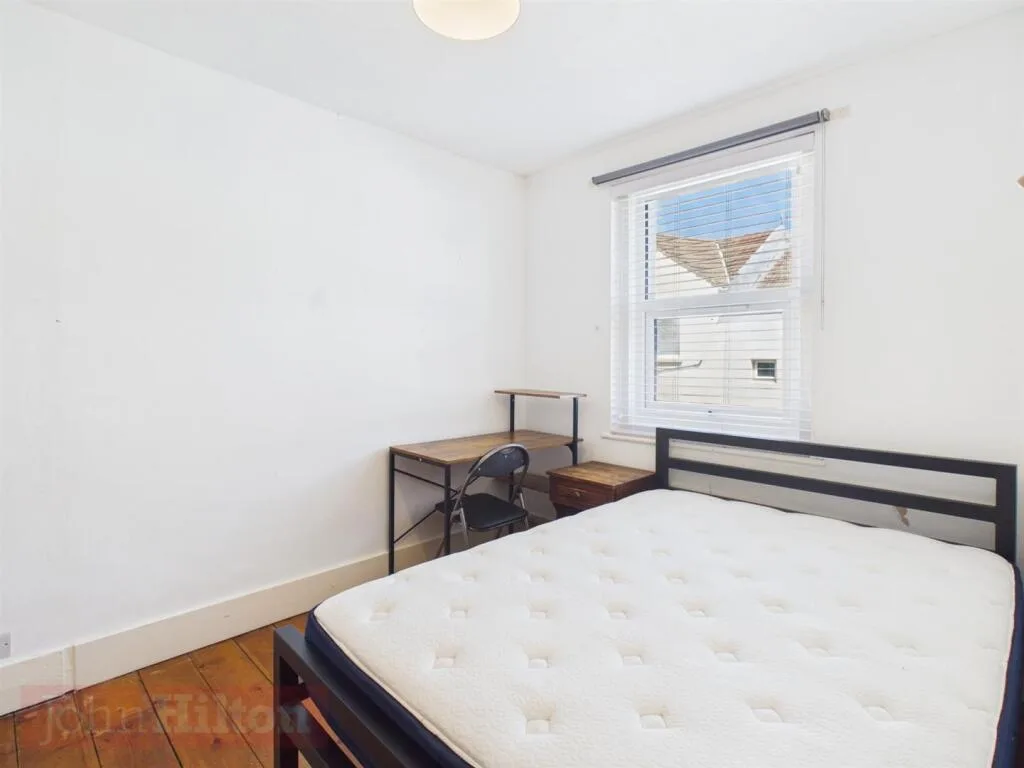 4 bedroom terraced house for rent
