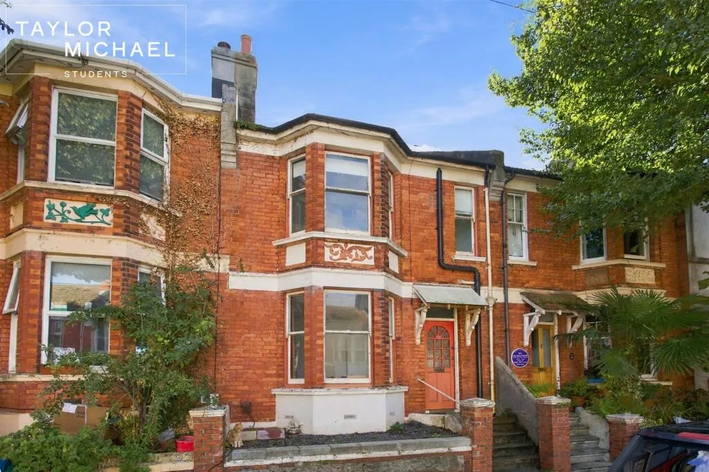 4 bedroom terraced house for rent