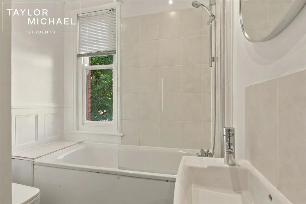 4 bedroom terraced house for rent