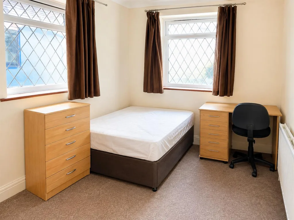 6 bedroom house for rent