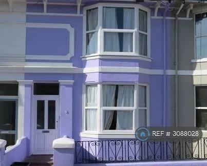 5 bedroom terraced house for rent