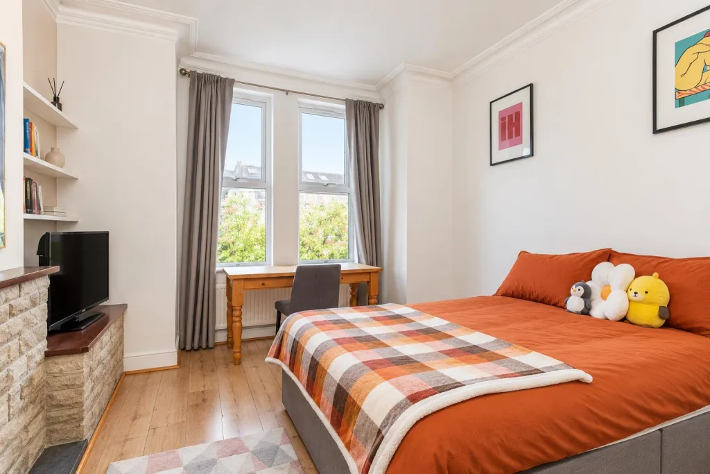 6 bedroom terraced house for rent