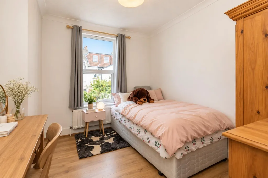 6 bedroom terraced house for rent