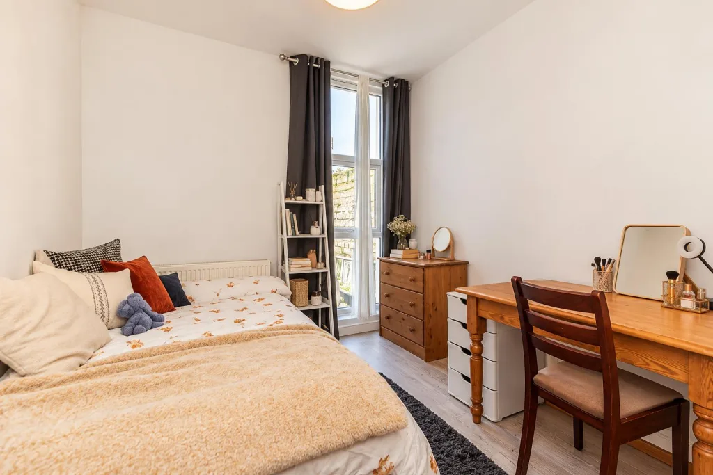 6 bedroom terraced house for rent